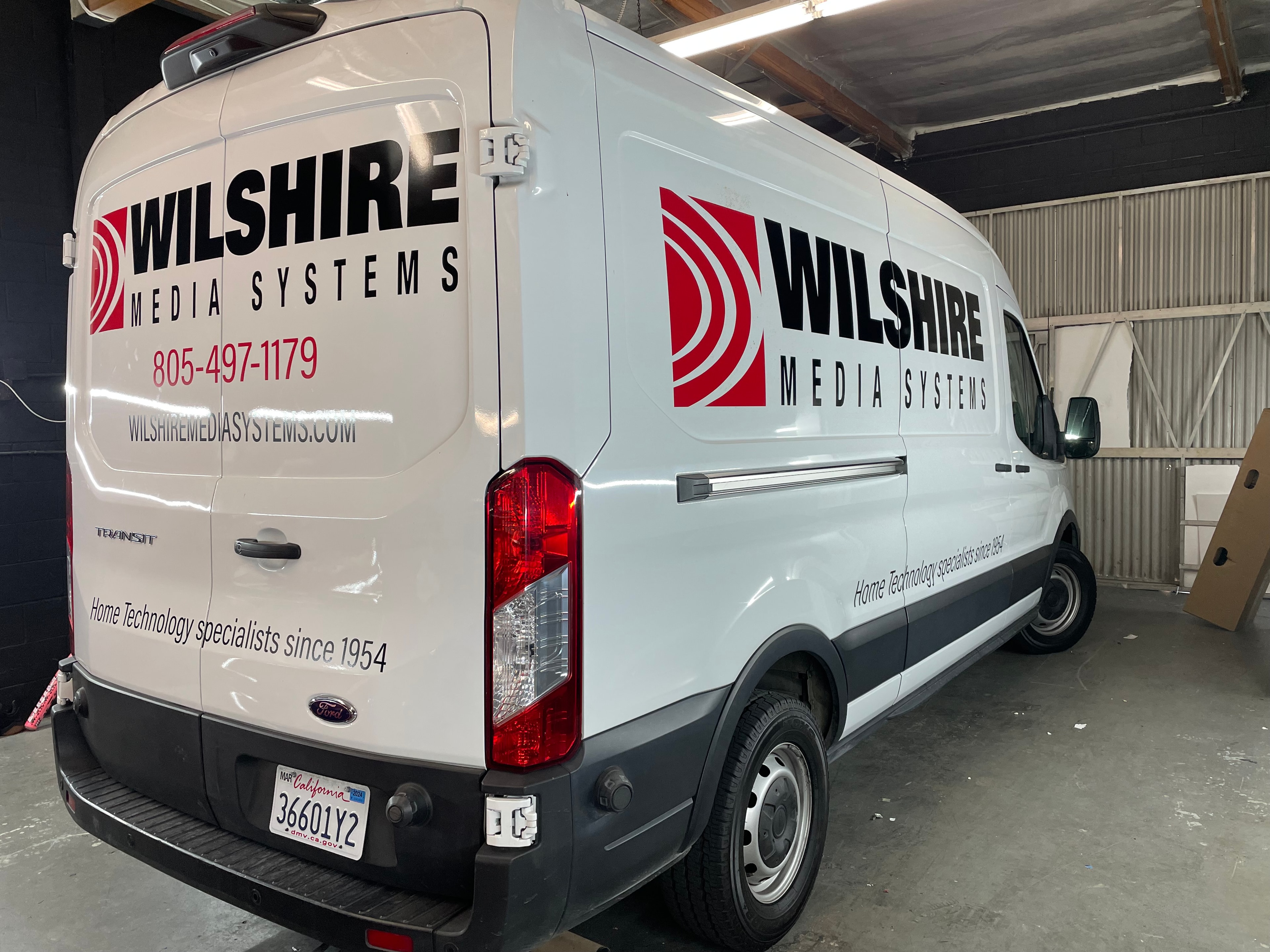 Professional vehicle wrap installation project